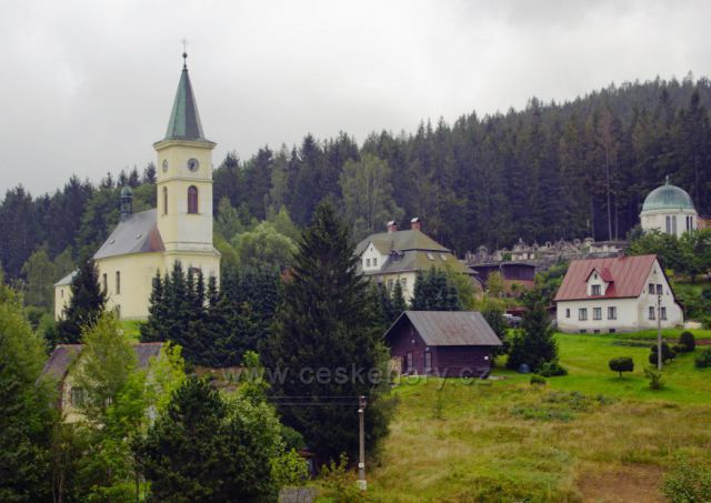 Albrechtice - kostel svatého Františka z Pauli