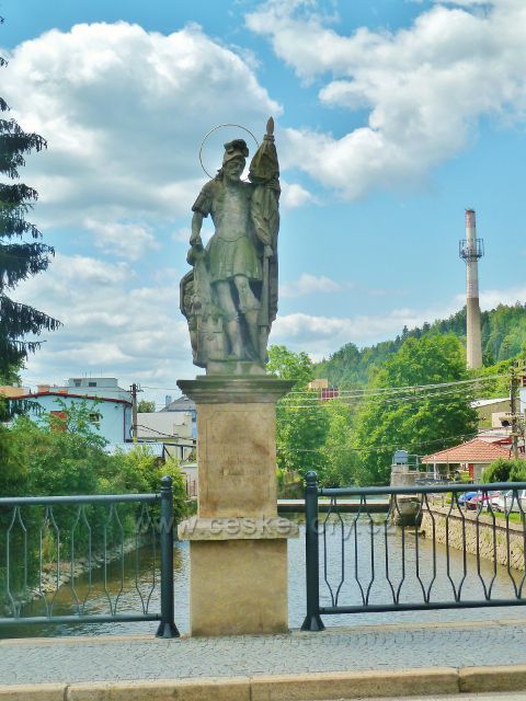 Jablonné nad Orlicí  - socha sv.Floriána na barokním kamenném mostu je z roku 1842