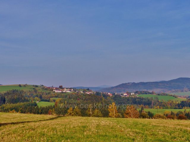 Mistrovice - pohled z vrcholu Židovo kopce k Sobkovicím