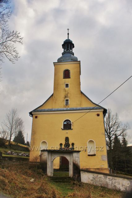 Niemojów - kostel Navštívení Nejsvětější Panny Marie dostal současnou podobu v roce 1716