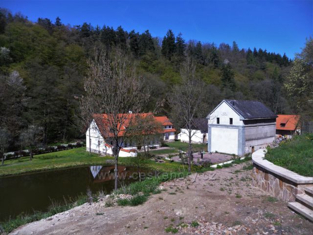 Mlýn a kemp Slapnice - Skryje