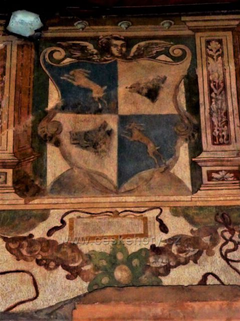 Nástěnná malba z 16. st.
(znak Zajíců z Házmburka)
Budyně n. O.
