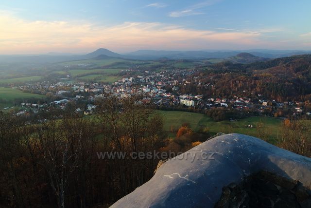 Výhled z hradu Kamenice